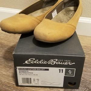 Eddie Bauer women's leather ballet flat shoes